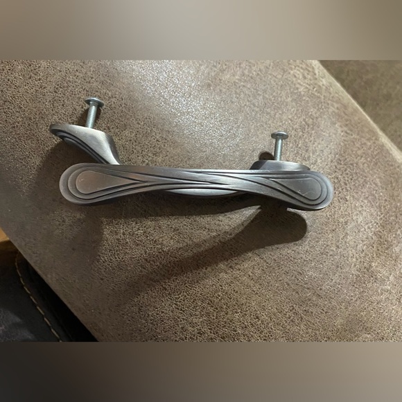 Metal Handles For Cabinets Or Drawers With Hardware (3) - Picture 8 of 12